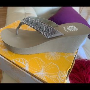 Yellow Box Sandals 7.5 Brand new in Box